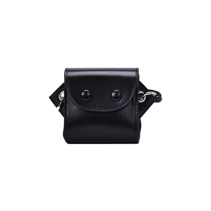 Women’s mini handbag with playful chain pull
