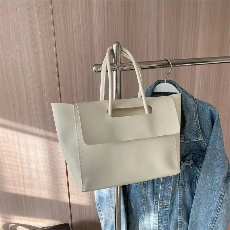 Handbag for women - Spacious tote bag in classic design made of high-quality material