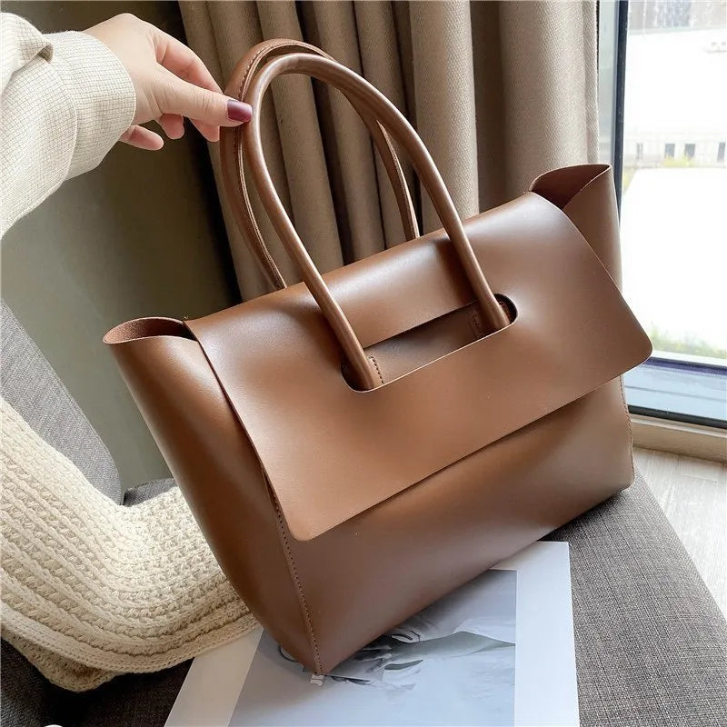 Handbag for women - Spacious tote bag in classic design made of high-quality material