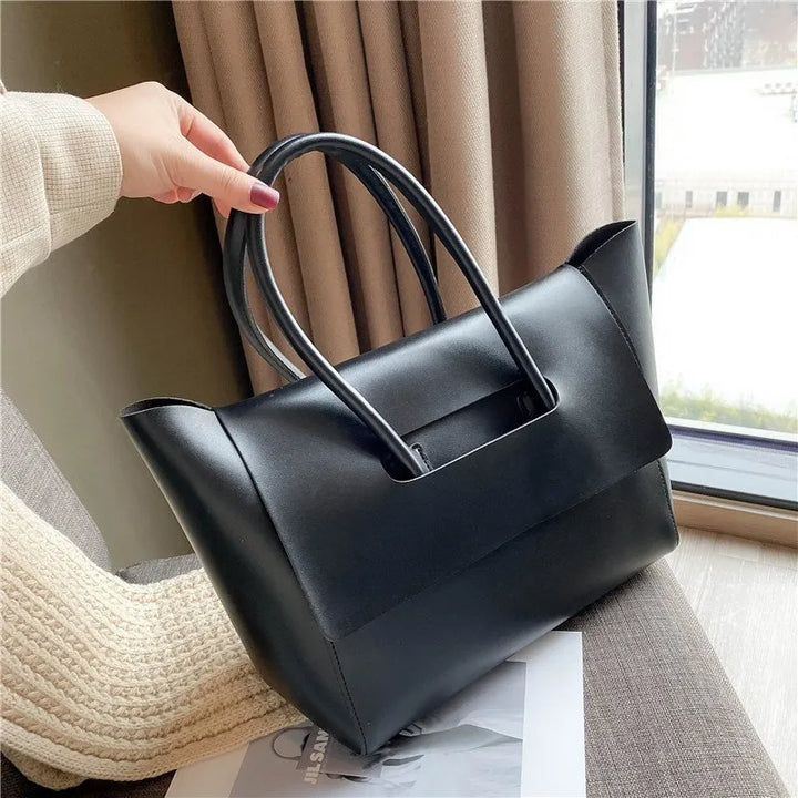 Handbag for women - Spacious tote bag in classic design made of high-quality material