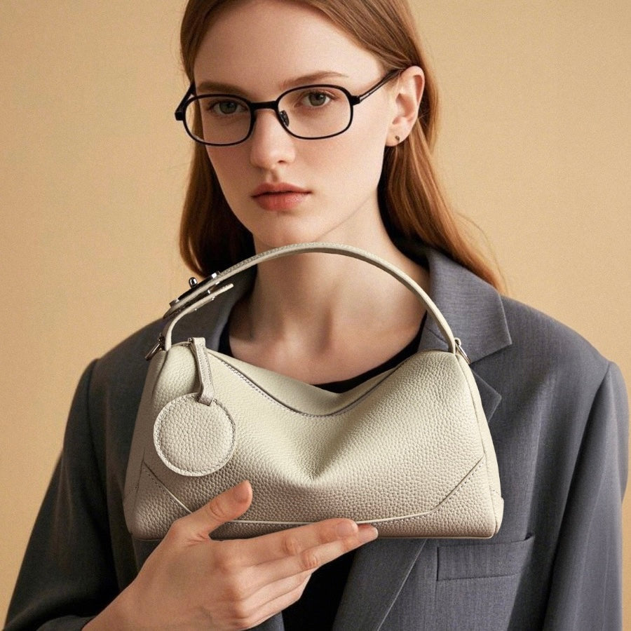 Quilted shoulder bag with shoulder strap