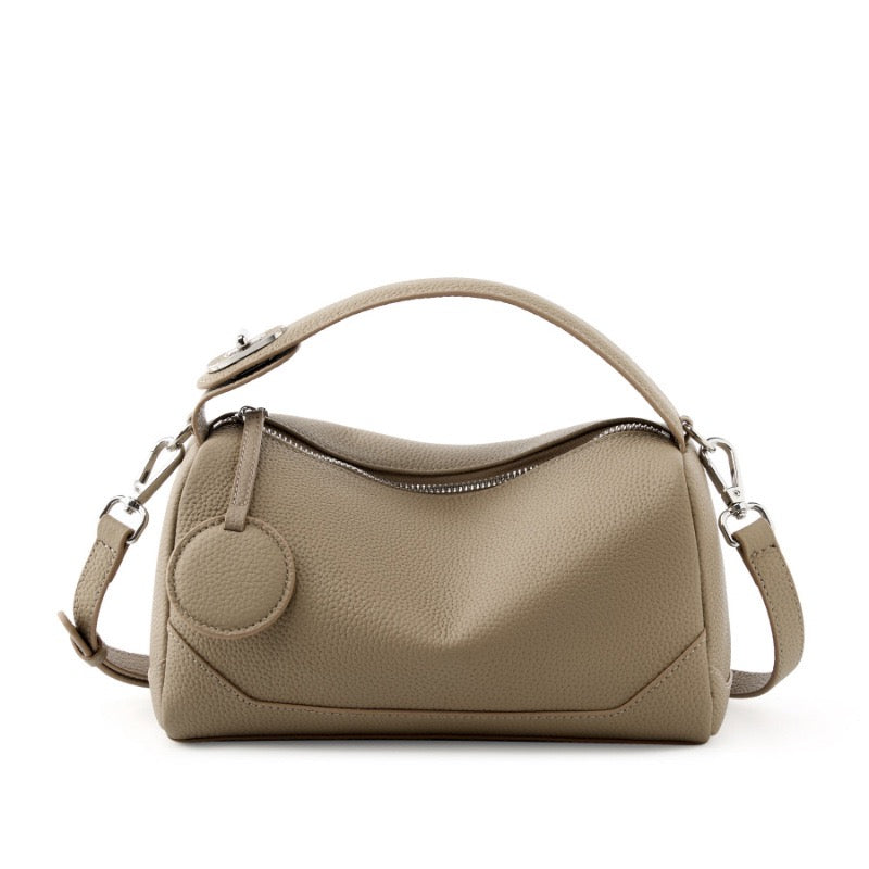 Quilted shoulder bag with shoulder strap