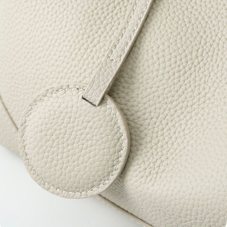 Quilted shoulder bag with shoulder strap