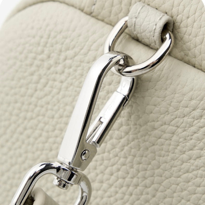 Quilted shoulder bag with shoulder strap