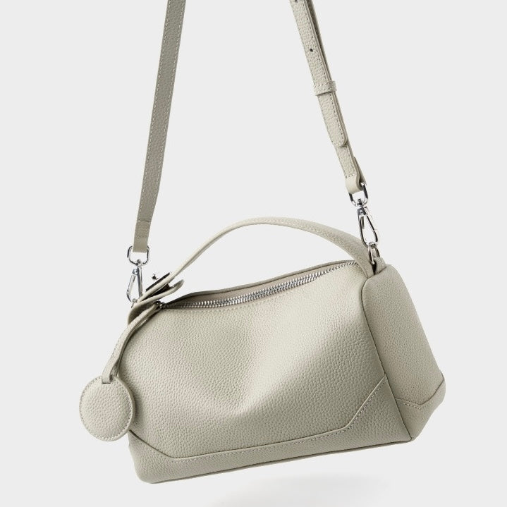 Quilted shoulder bag with shoulder strap