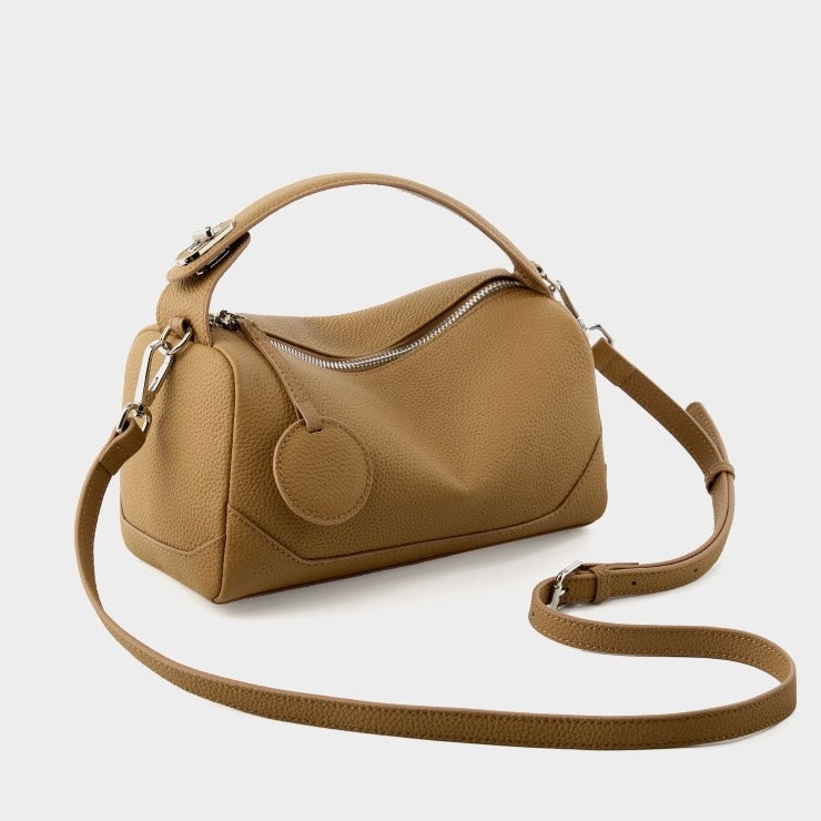Quilted shoulder bag with shoulder strap