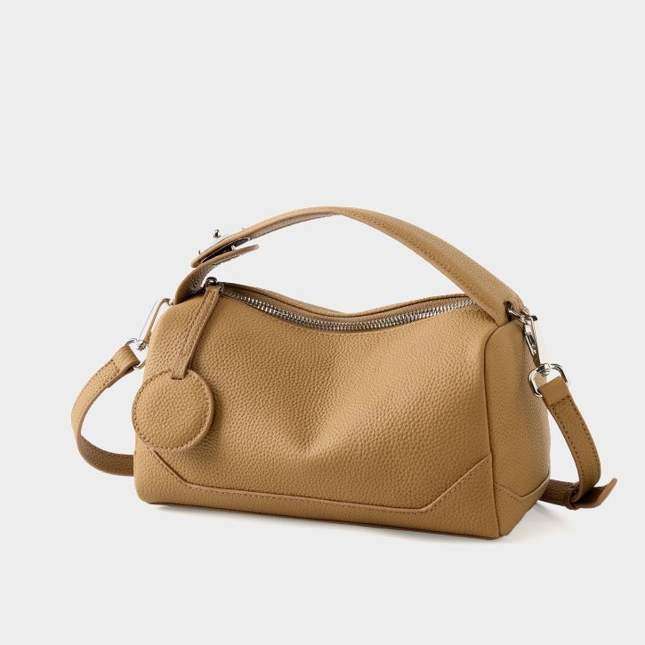 Quilted shoulder bag with shoulder strap