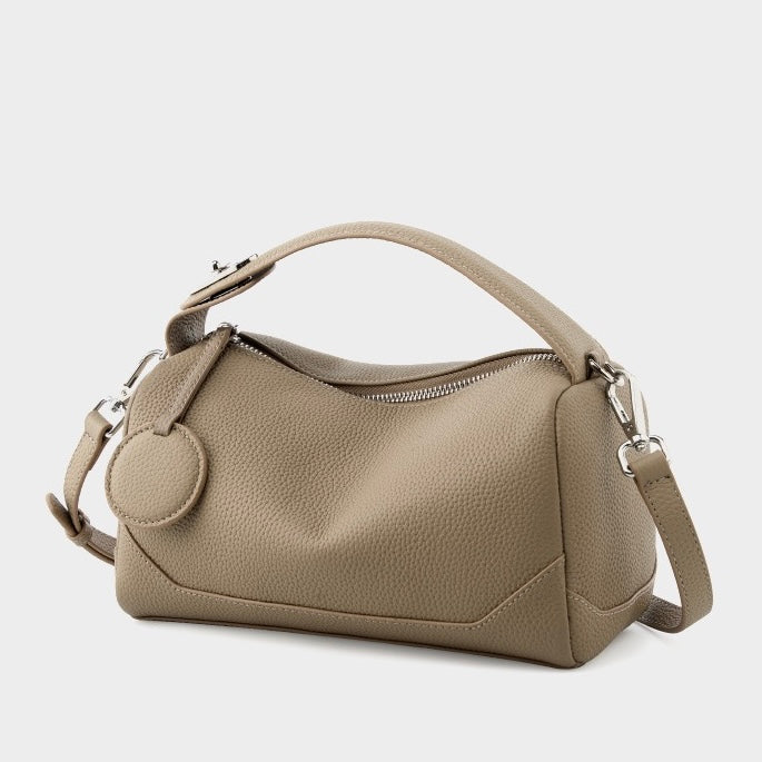 Quilted shoulder bag with shoulder strap
