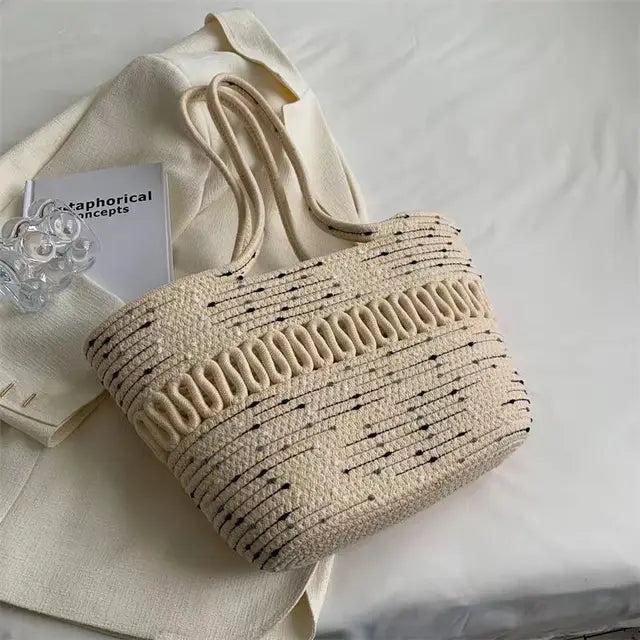 Women's shoulder bag with large capacity handcrafted from knit kit fabric and straw