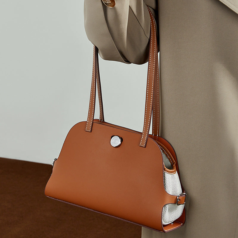 Women's tote bag with stylish design and practical compartments
