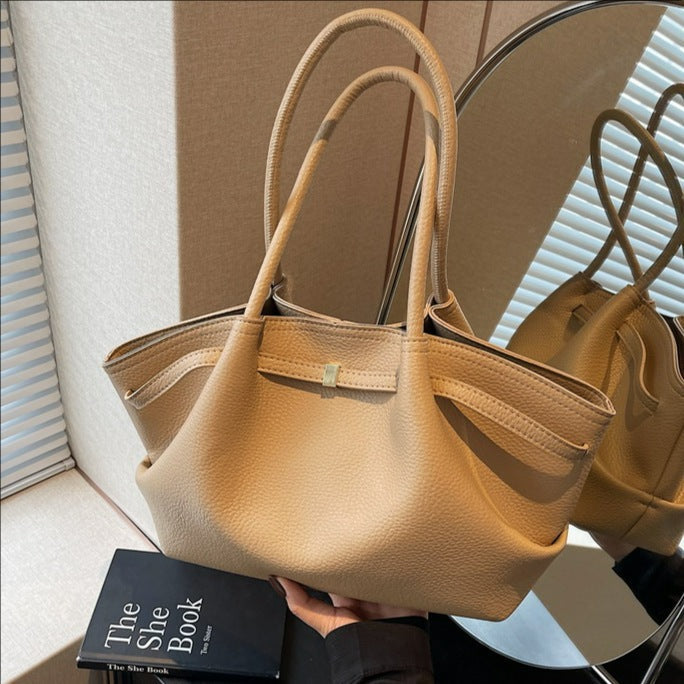 Women's tote bag with structured design