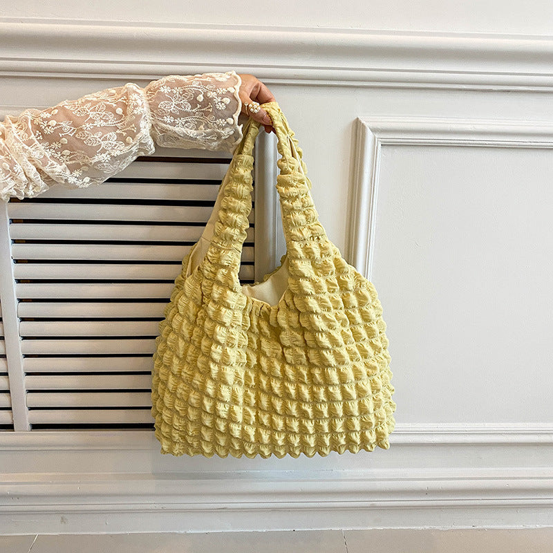 Women's tote bag with structured design