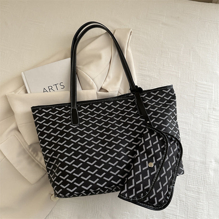 Women's elegant shopping bag with modern pattern