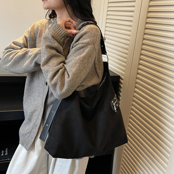Women's Shoulder Bag in Casual Animal Print Style