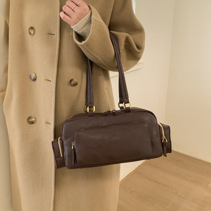 Women's elegant shoulder bag with practical organizer