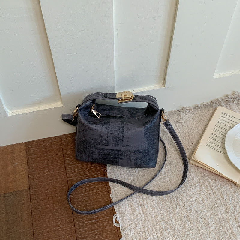 Women’s mini handbag in modern design