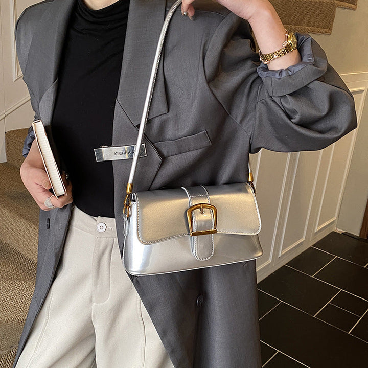 Women's shoulder bag with detachable strap and elegant closure