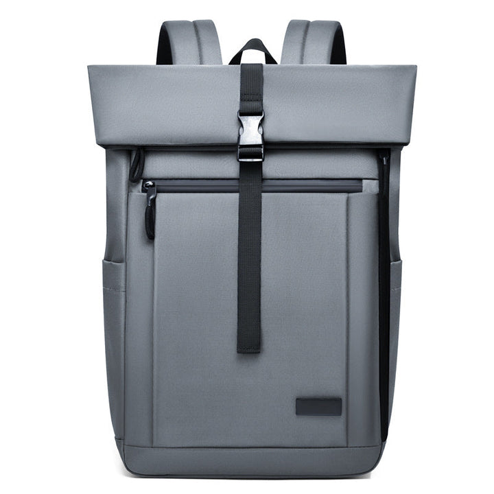 More elegant and functional backpack with reinforced carrying straps