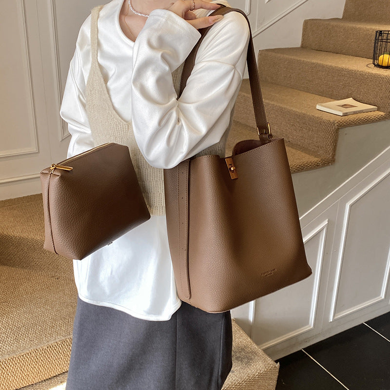 Ladies elegant Tote Bag with modern closure