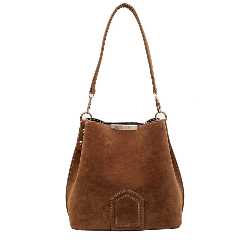 Women’s practical shoulder bag made of high-quality suede