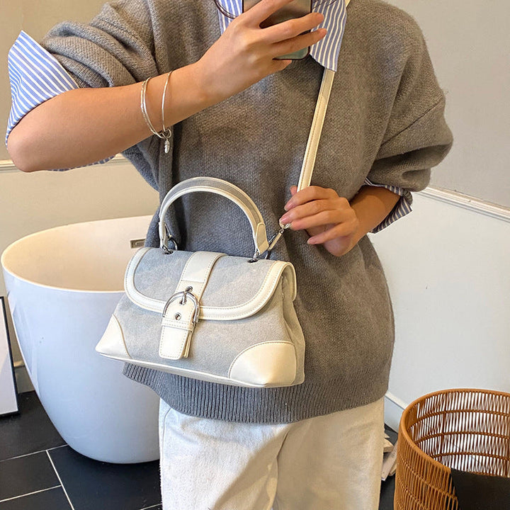Women's practical shoulder bag made of high-quality synthetic leather