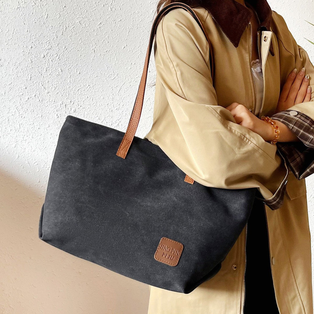 Ladies elegant tote bag