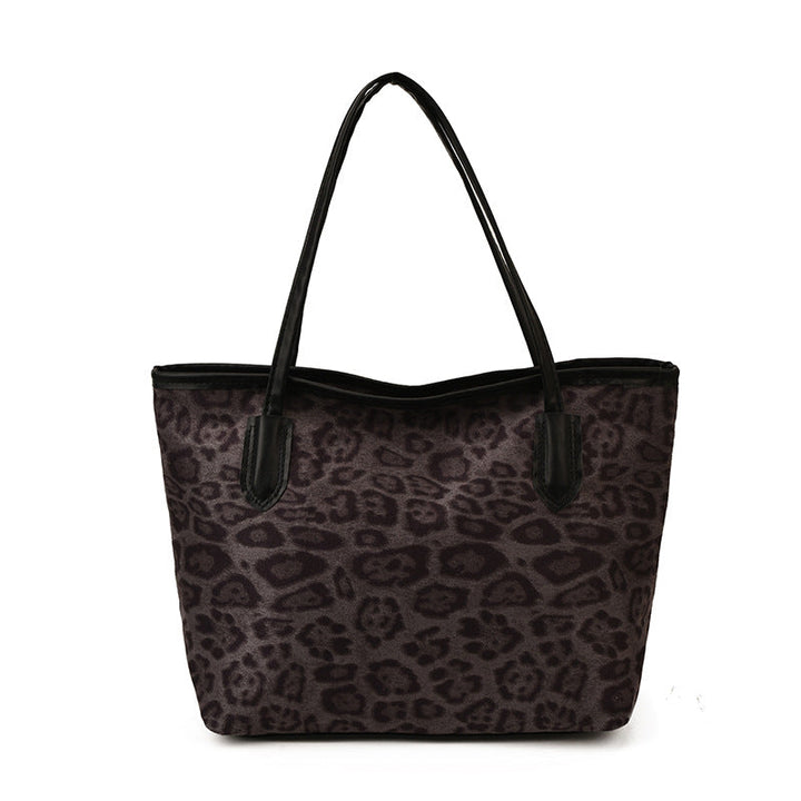Women's tote bag with modern leopard pattern and sturdy carrying handles