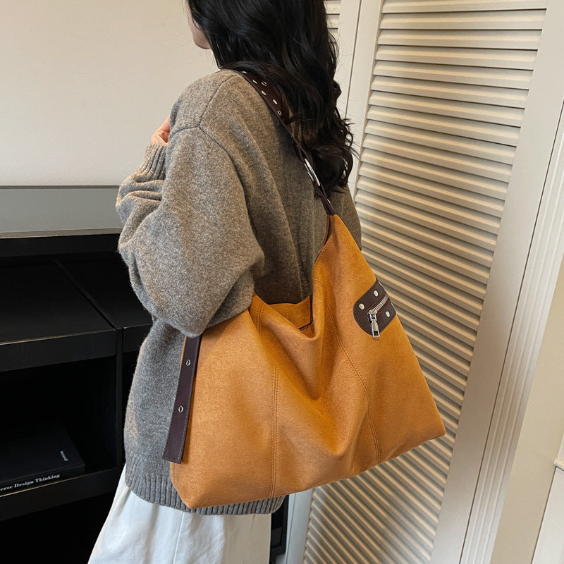 Women's Shoulder Bag in Casual Animal Print Style