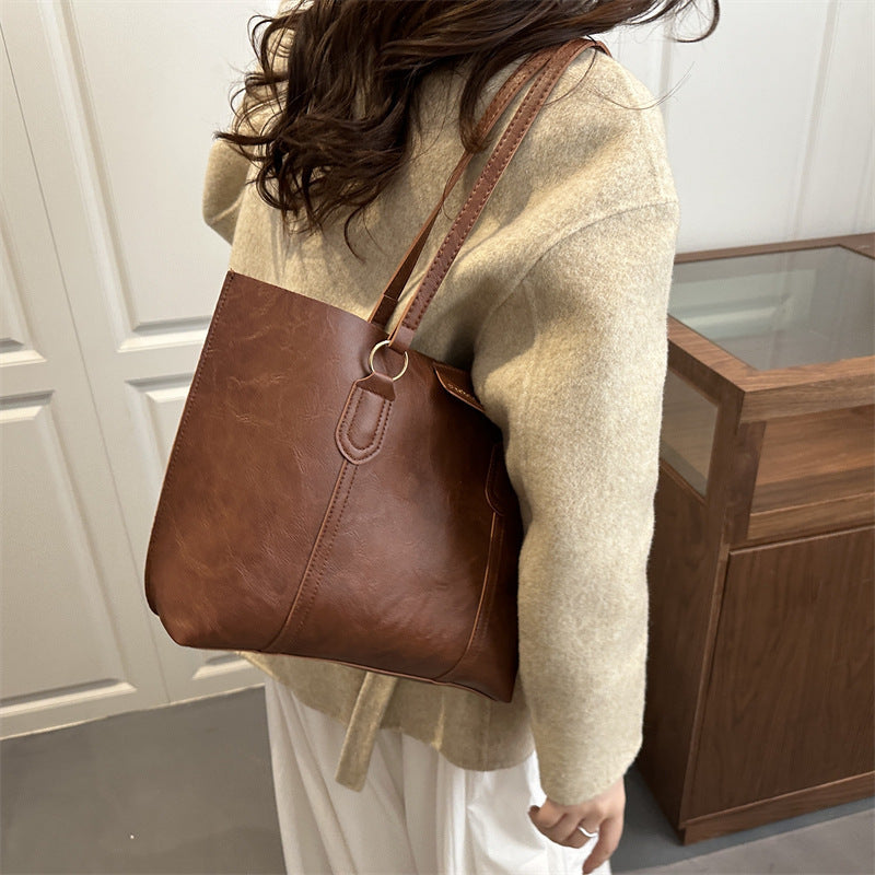 Women's elegant shopping bag with textured design