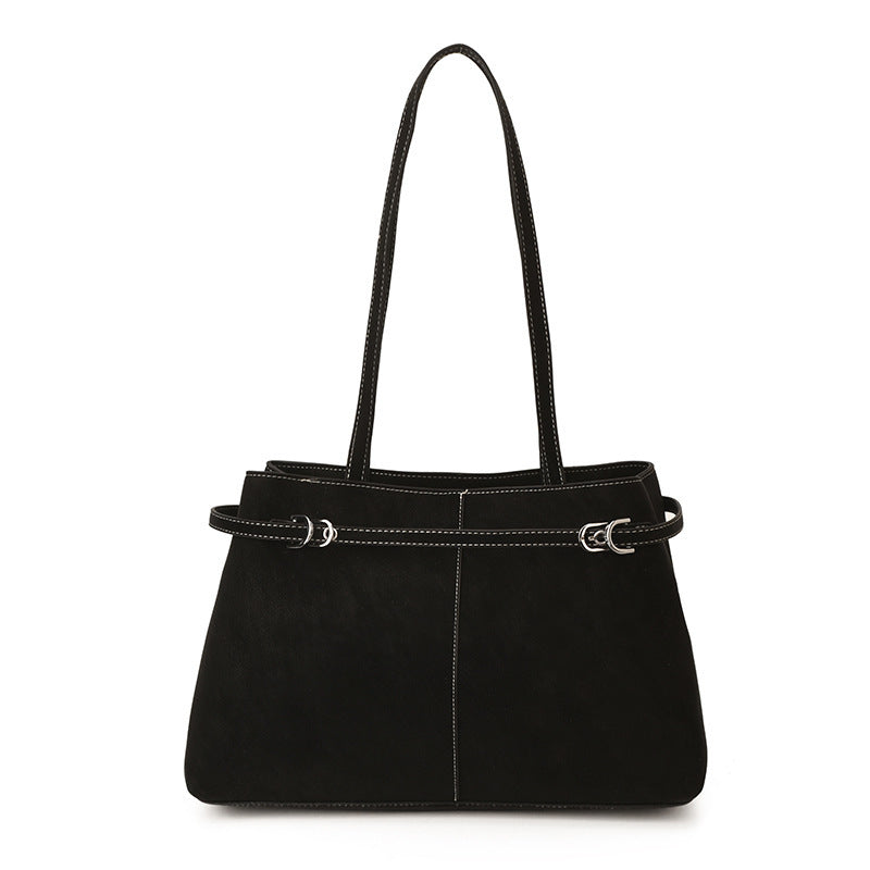 Women's Tote Bag made of high-quality synthetic leather with an elegant shoulder strap
