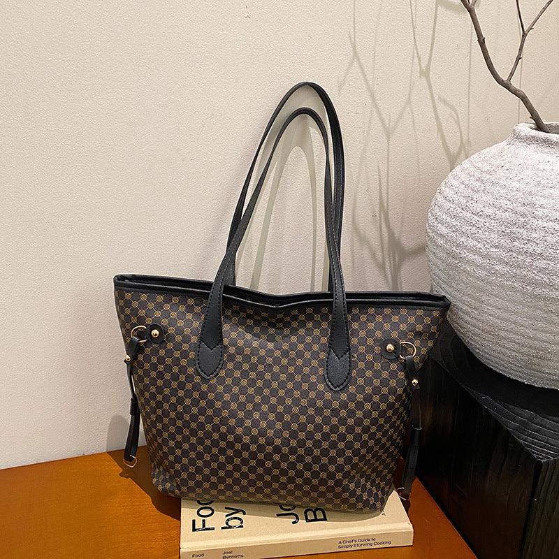 Ladies elegant tote bag with textured design and high-quality leather accents