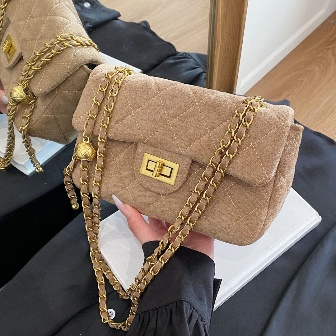 Women's elegant shoulder bag with stylish chain accent