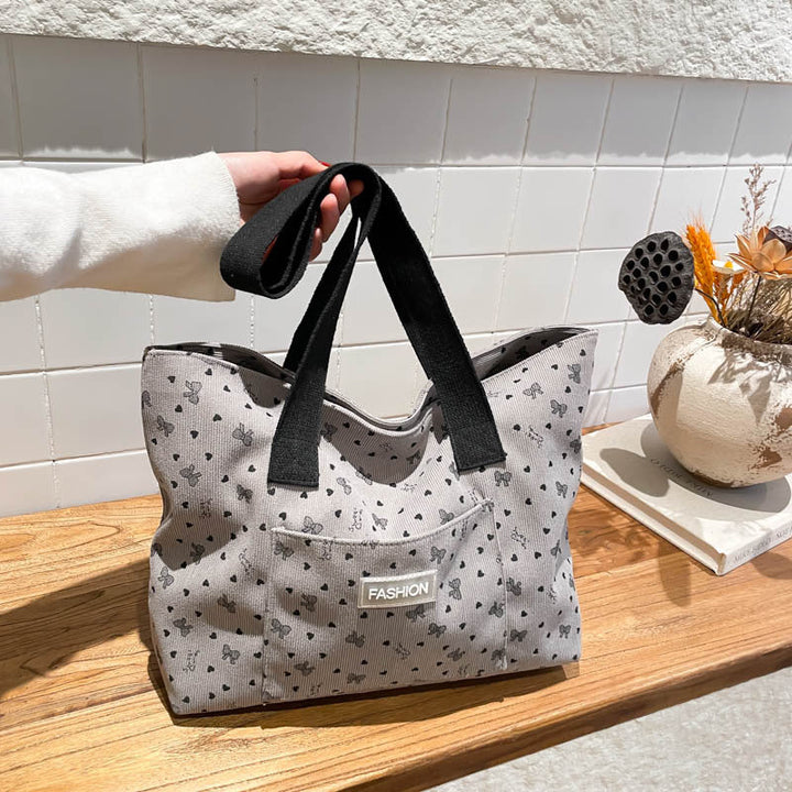 Ladies fashionable tote bag with heart design