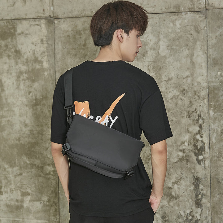 Contemporary Urban Messenger Bag Cardanzo