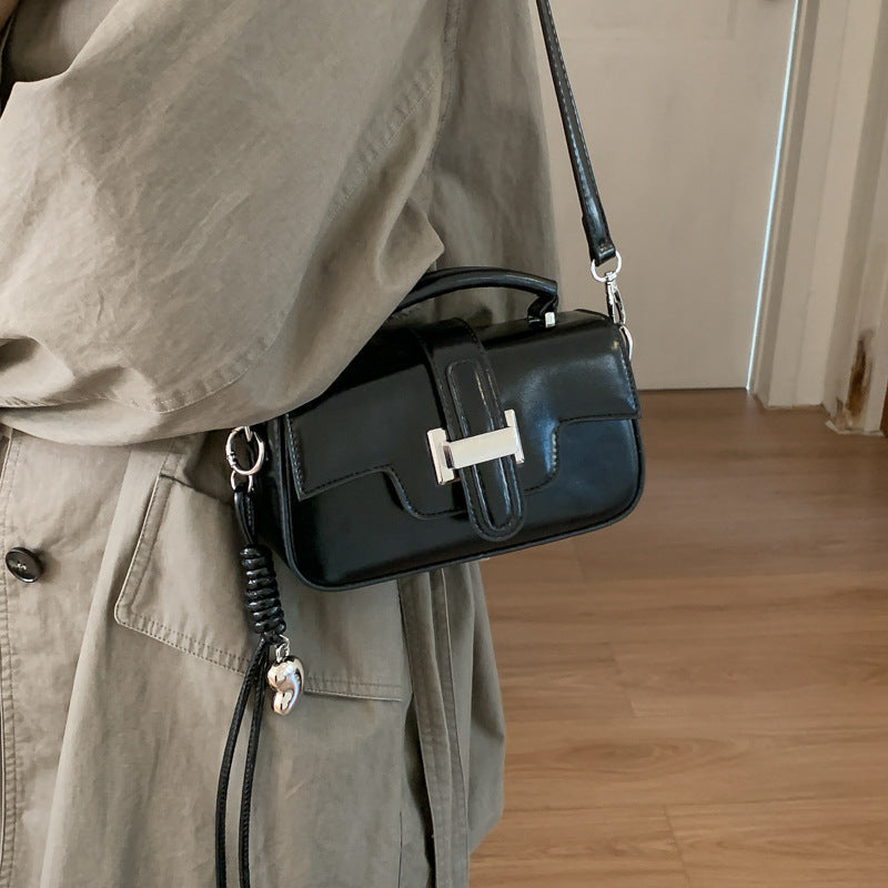 Women's handbag made of high-quality faux leather with detachable shoulder strap