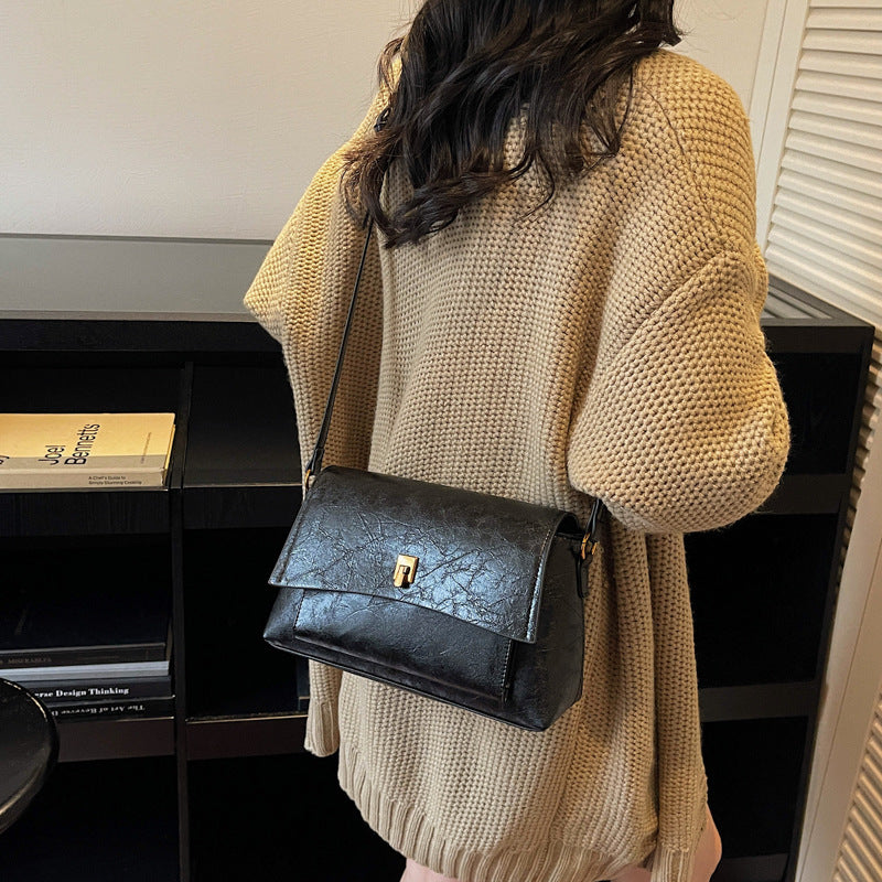 Ladies elegant shoulder bag with textured leather