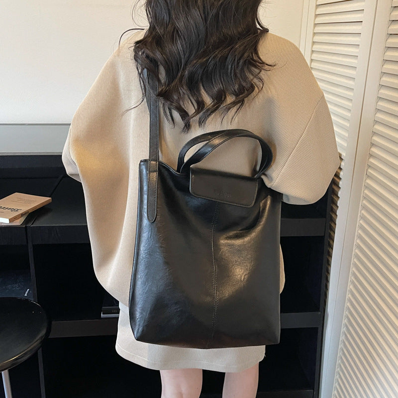 Women's high-quality leather tote bag