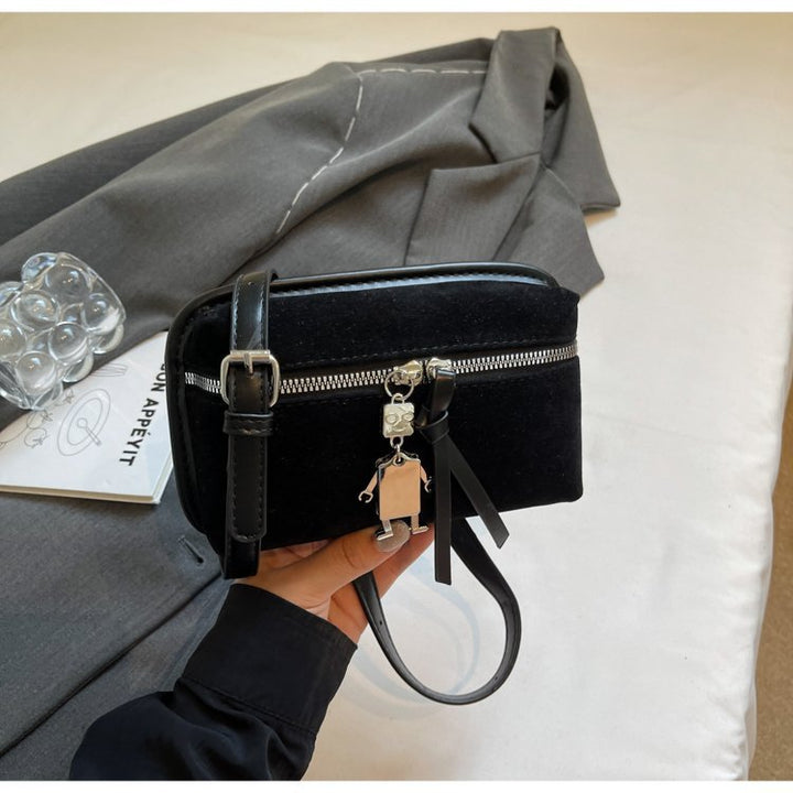 Women's practical shoulder bag made of high-quality suede leather