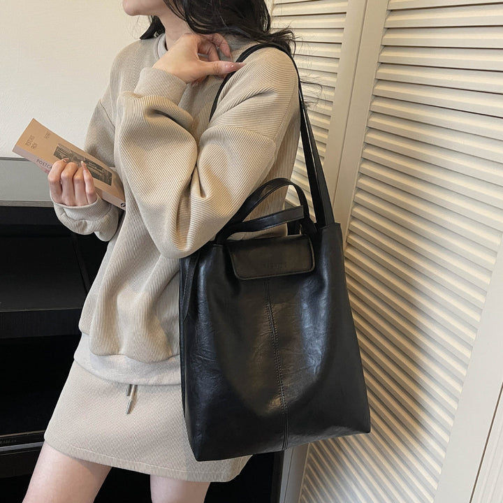 Women's high-quality leather tote bag