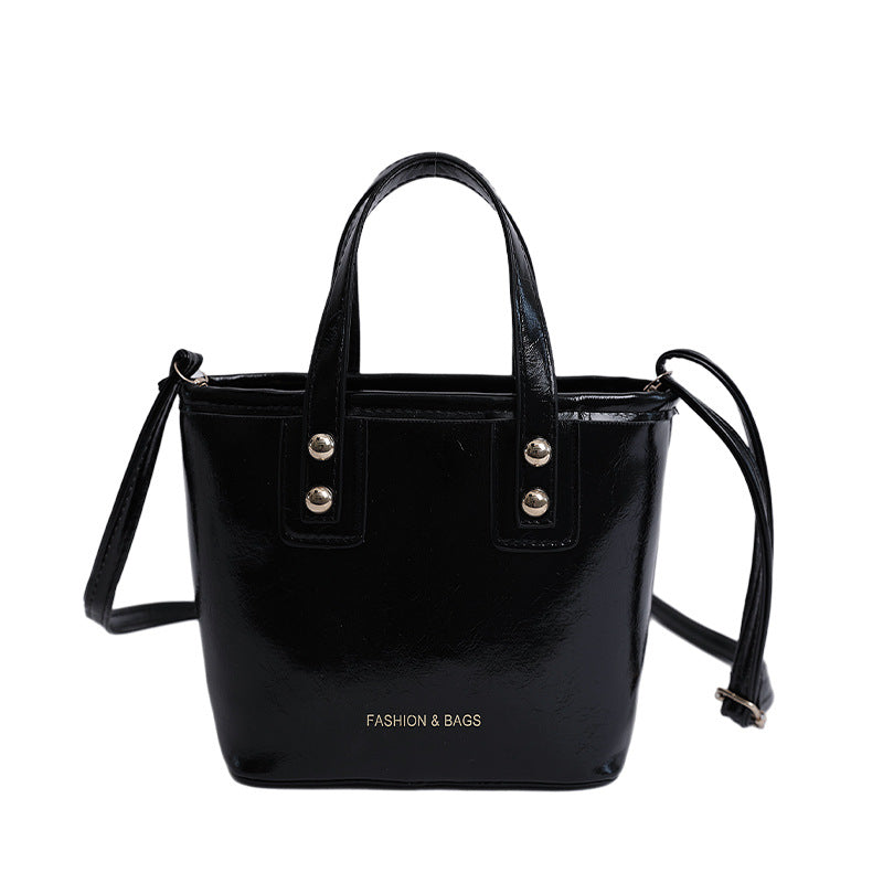 Women’s mini handbag with elegant chain closure