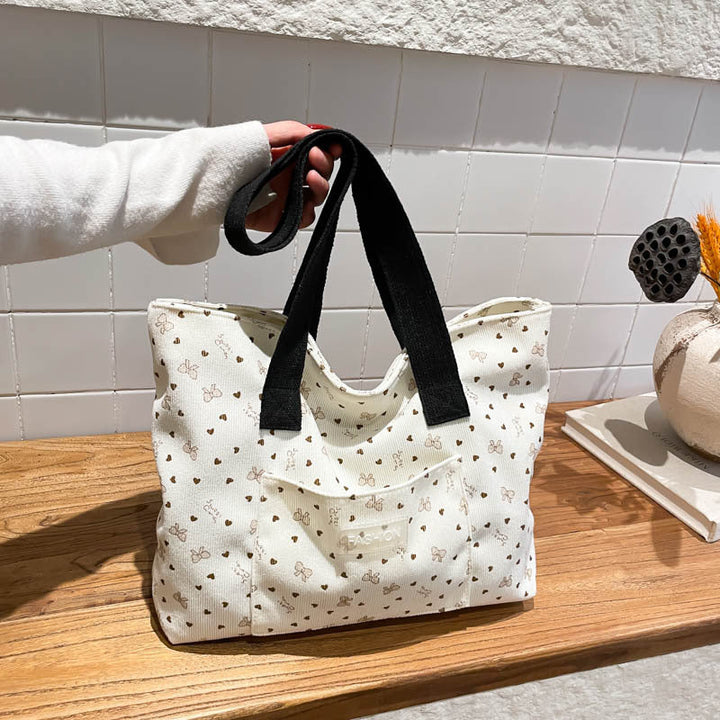 Ladies fashionable tote bag with heart design