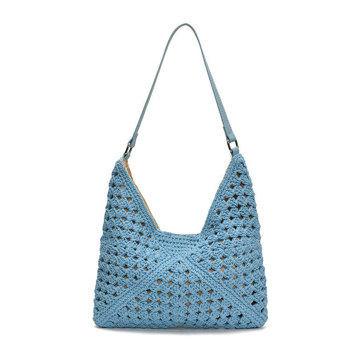 Women's crochet shoulder bag with ergonomic strap