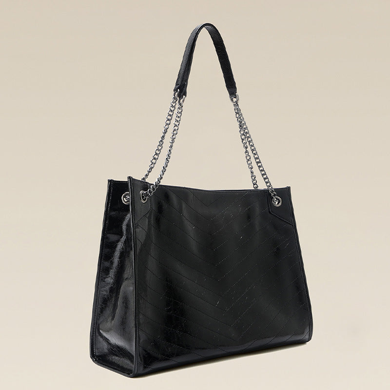 Women's Tote Bag made of shiny faux leather with quilted pattern