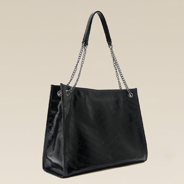 Women's Tote Bag made of shiny faux leather with quilted pattern