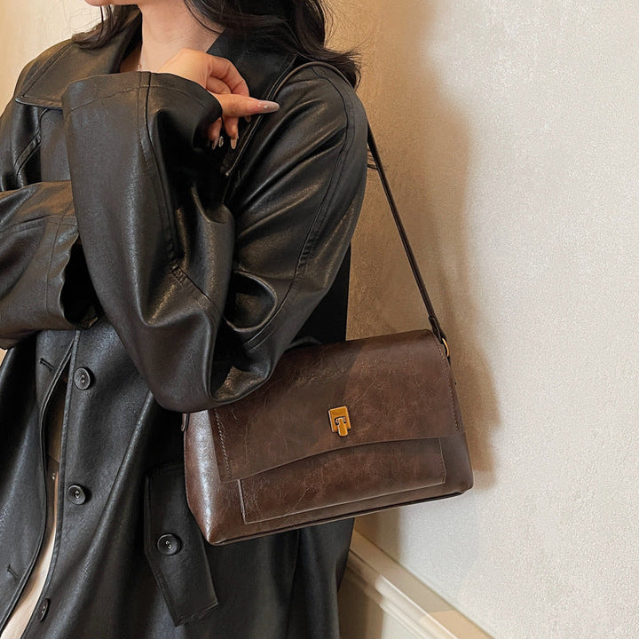 Ladies elegant shoulder bag with textured leather