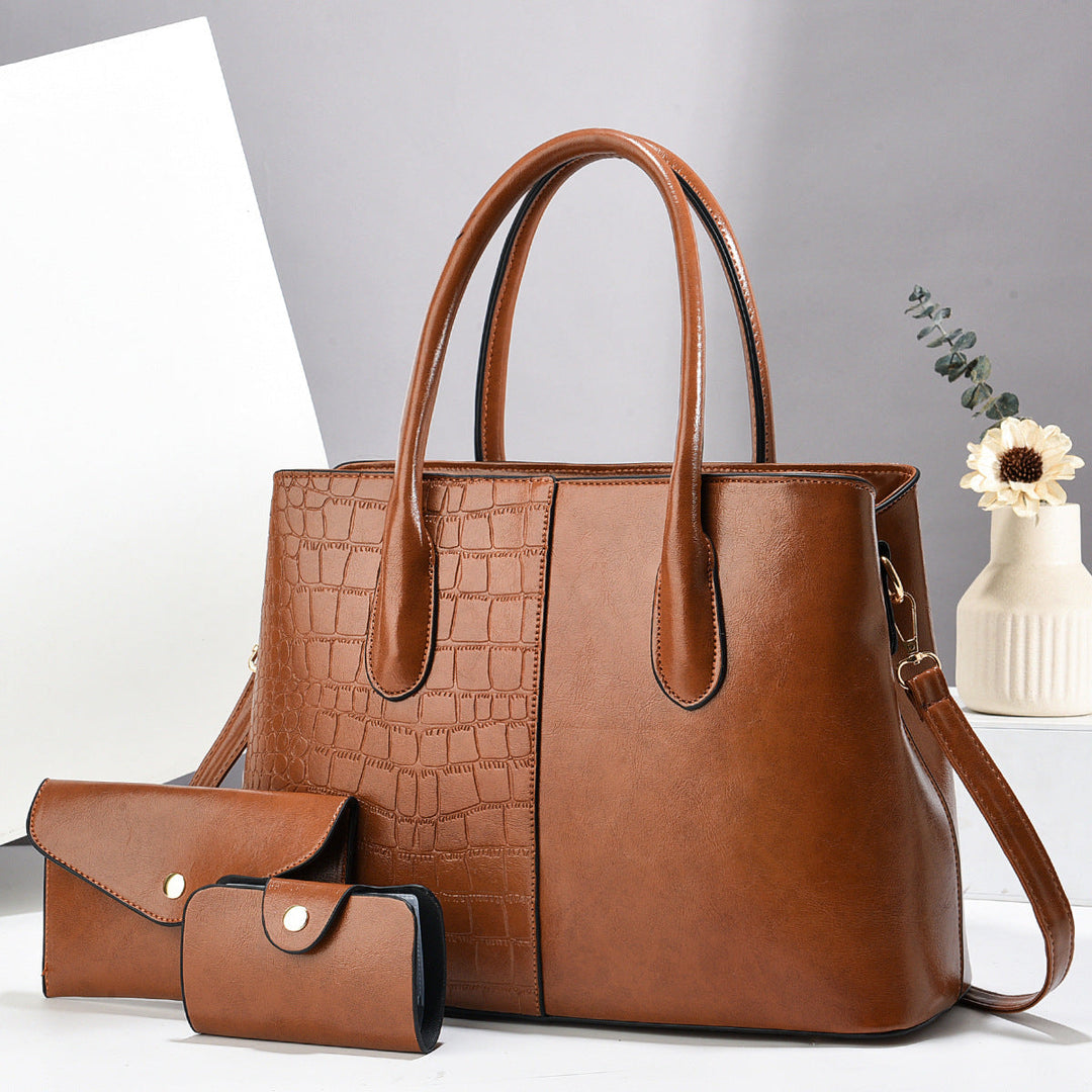 Women's tote bag with removable accessories