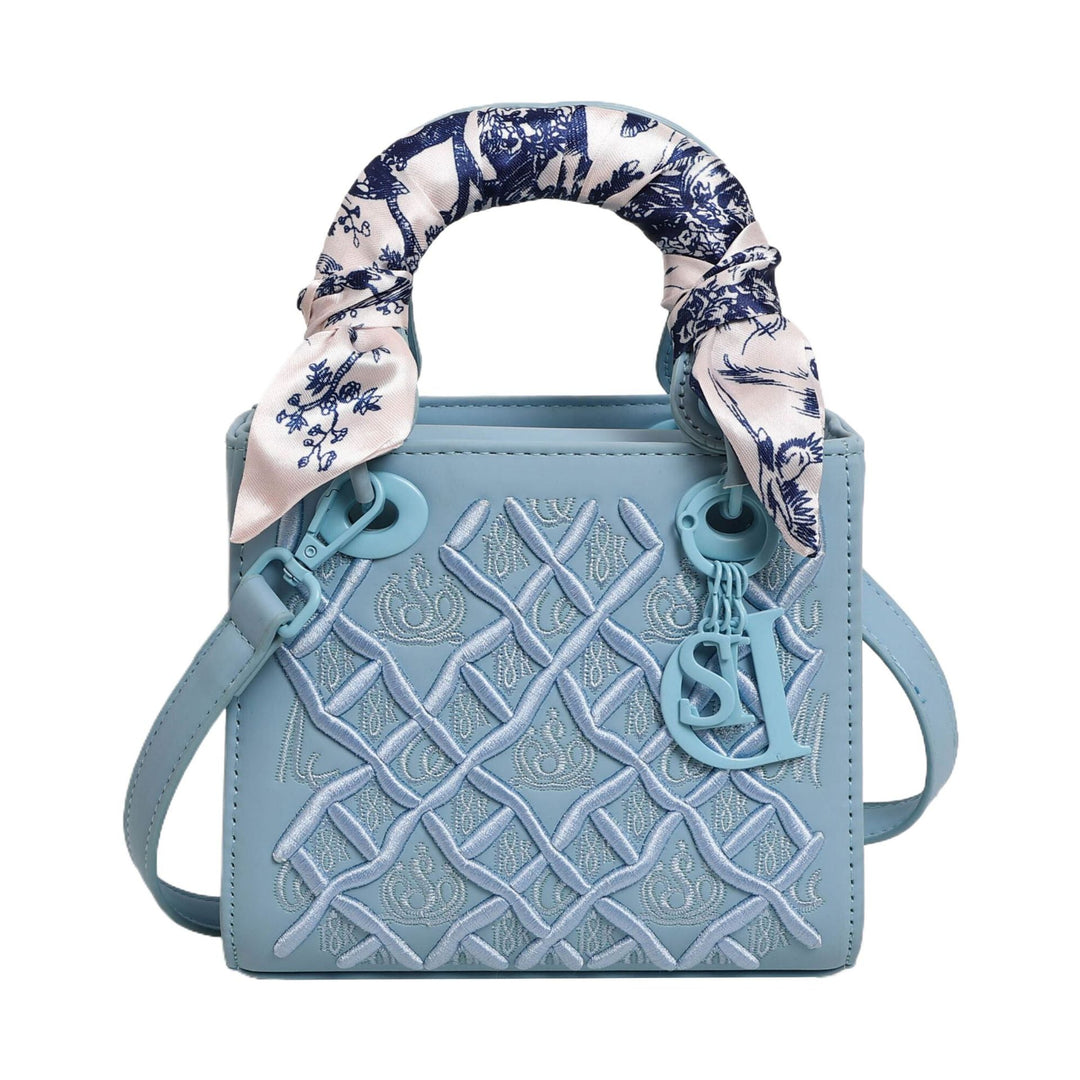 Ladies handbag with luxurious pattern