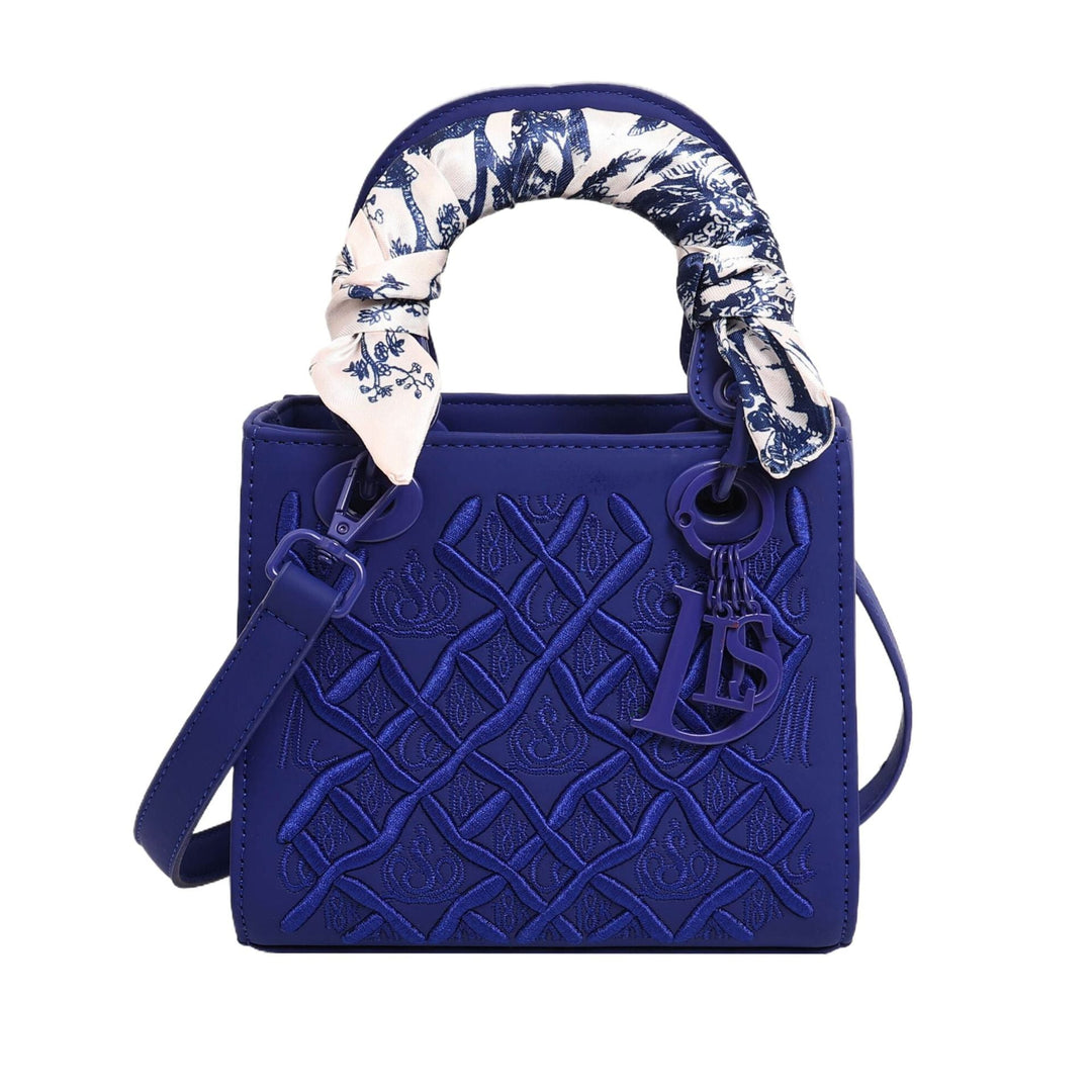 Ladies handbag with luxurious pattern