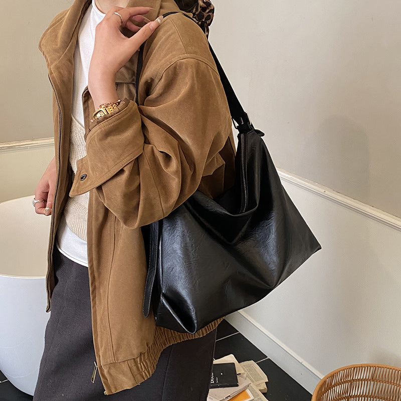 Women's wearable shoulder bag