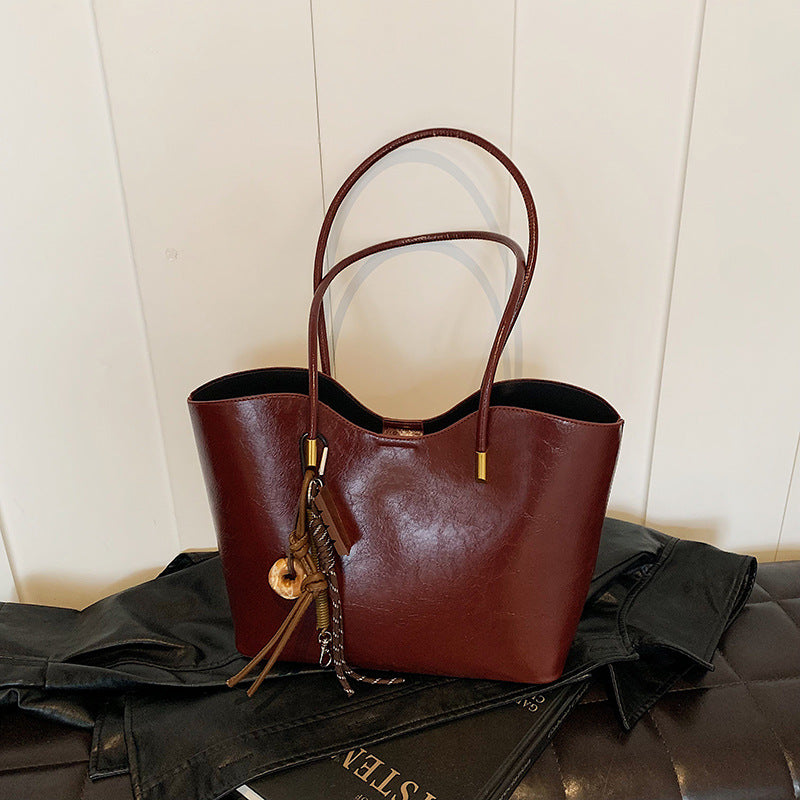 Women's high-quality tote bag with elegant design